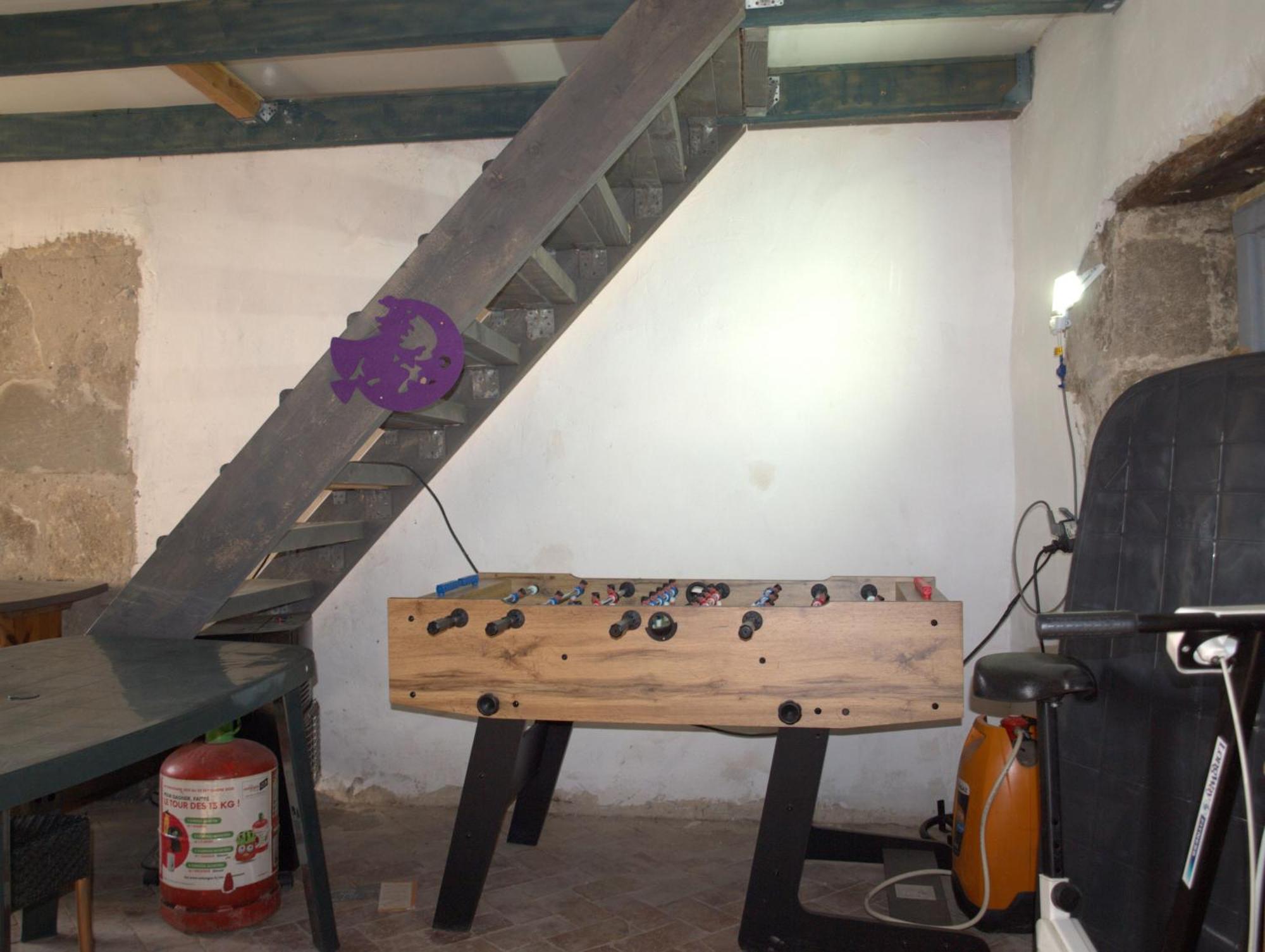 Insolite Studio -La Tour Des Templiers- Montfrin Exterior photo